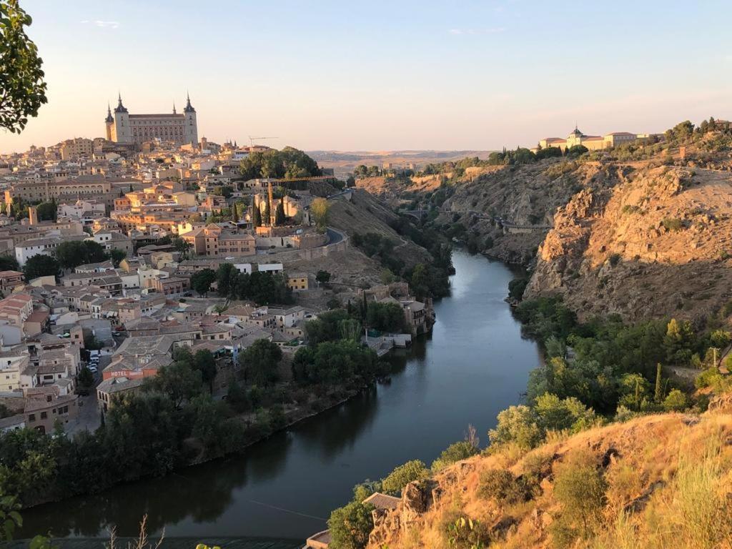 Toledo Ciudad De Las Tres Culturas , Un Lugar Para Disfrutar Todas Las Familias Con Sus Hijos " Desayuno Incluido" Villamiel de Toledo Dış mekan fotoğraf